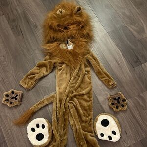 Kids lion costume 4T